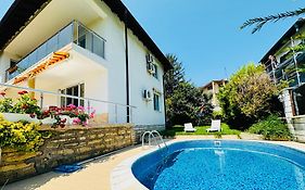 Villa Holiday